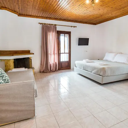 Lena 4 Apartment