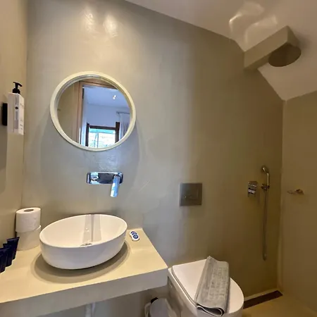 Lena 4 Apartment Potos
