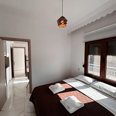 Lena 4 Apartment Potos