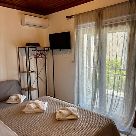Apartment Lena 4 *