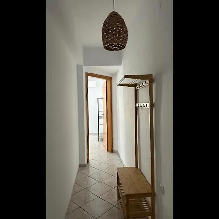 Apartment Lena 4 *